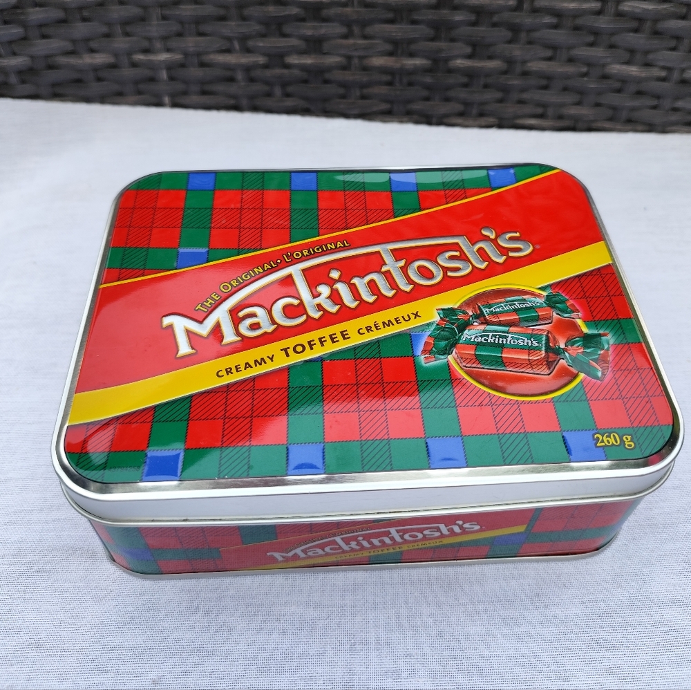 3/$25💙Mackintosh's Plaid Toffee Tin